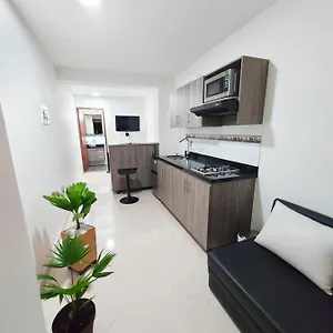 apartamentos-tranvia-mall-la-central-050001.colombiamedellinhotels.com/